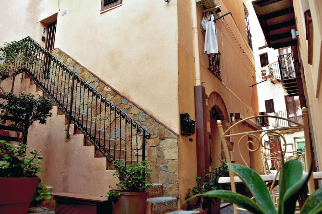 Casa Vacanze U Curtigghiu Cefalù Exterior foto
